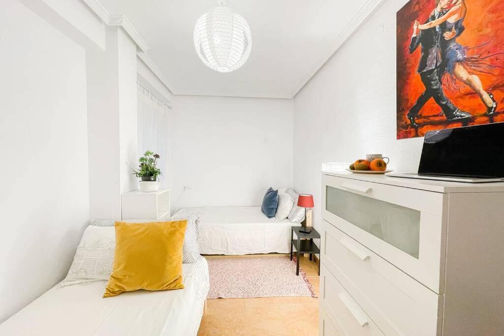 Coqueto Y Amplio Apartamento A 15 Min De La Playa Аликанте Экстерьер фото